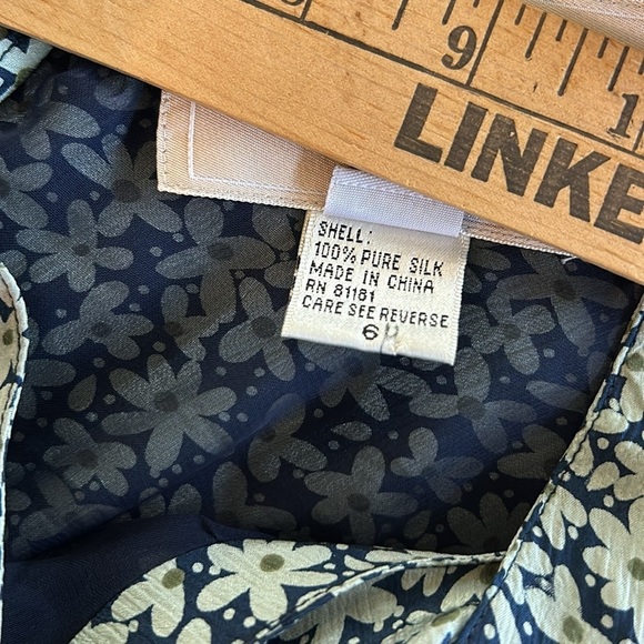 Vintage • Design by Pat Argenti • 100% Pure Silk Dress • Women’s size 6 petite - Picture 7 of 7